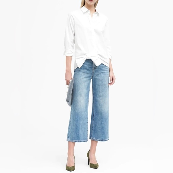 Banana Republic Dillon Fit Bow Hem Shirt โ Effortless Elegance with a Twist - Picture 3 of 8